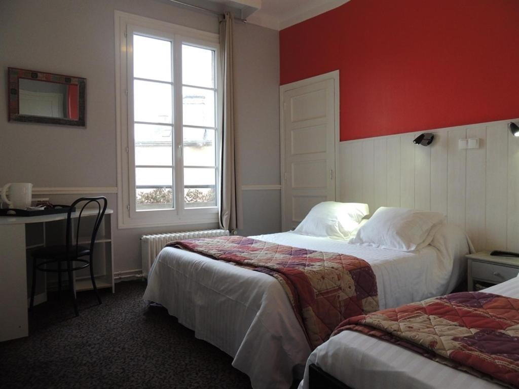 Hotel Le Hussard Alencon Room photo